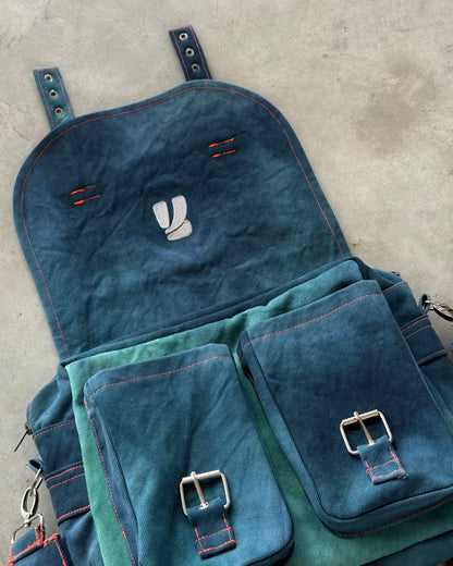 Lagoon Belt Messenger